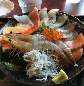 うおたけ鮮魚店やけんど~ 海鮮どんや
