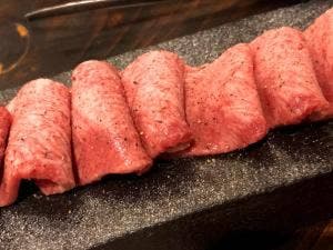 炭焼ホルモン えいた