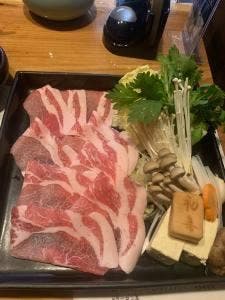 しゃぶしゃぶ 牛すき鍋 西新初喜 本店