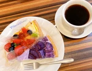 フルーツケーキファクトリー 新さっぽろ店