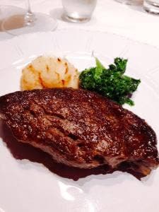 炭焼きステーキハウス Naoya