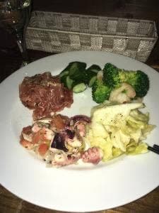 牡蠣とワインと魚と肉と。鵜の木にて