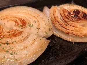 ビーフステーキ ニューカルネ