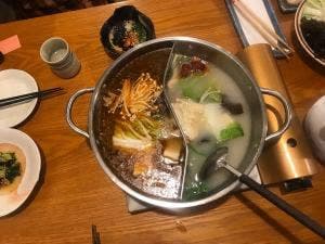 内モンゴル薬膳鍋 楽図苑