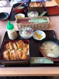かつ重と讃岐うどん 島田屋