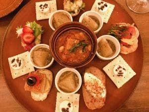 ワインスタイルぶどうの樹 博多冷泉店