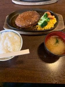 椿食堂 サセボ中央駅前店