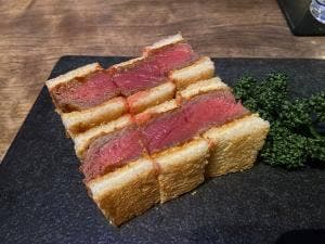 サロン ア ディネ ガルリ