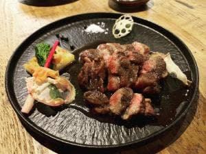 地酒とほろ酔いワイン 肉炉端 かがり炎
