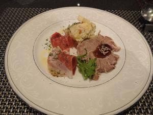鉄板ステーキ Atout 堂島
