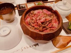 牛ひつまぶし専門 SAKAI