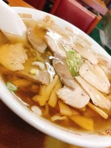 やまやラーメン店