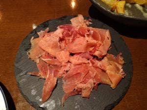 炭火バルとりびぃーの