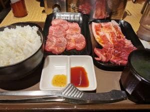 焼肉 もとび