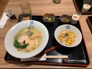 博多鶏ソバ 華味鳥 阪急うめだ本店