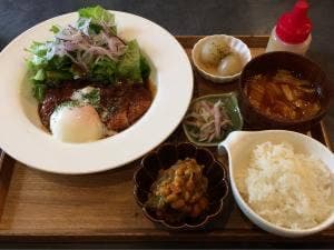 れんげやの森 ～カフェ食堂れんげや～