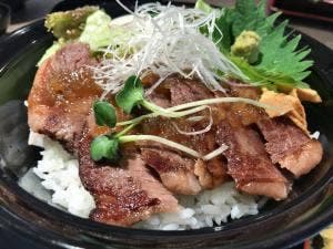 銀山亭の肉食堂 アイランドアイ