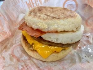 マクドナルド 箱崎T-CAT店