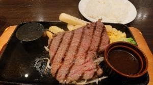 ハンバーグ・ステーキ&ケーキ Amour