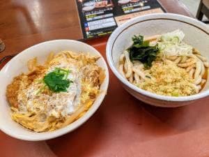山田うどん 大門店