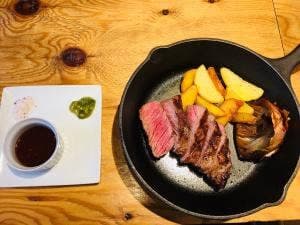 肉バルとキャンプ CARAVAN