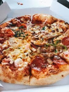 ドミノ・ピザ 新宿五丁目店
