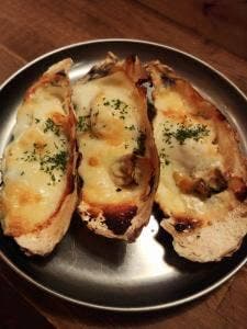 牡蠣とワインと魚と肉と。武蔵新田にて