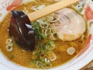烏骨鶏ラーメン 龍