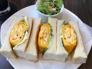 BROWN CAFE