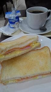 カフェサンポポラ 黄金町駅前店