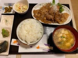 定食屋とんとん