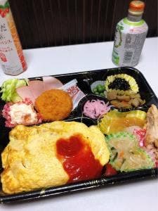 お弁当の紅雀
