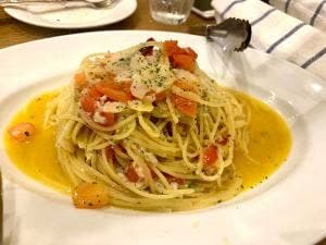 ピッツェリア グランデバッボ