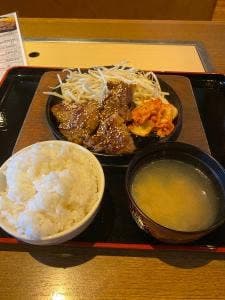 鑠鑠