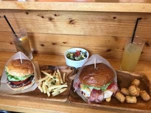 サンバーガー&彦根クレープ