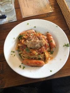 川のほとりのコーヒースタンド CawaCaffe