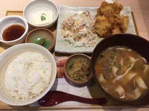 やよい軒 天神2丁目店