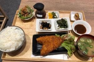 ぐるめ丼亭 ジョイナステラス二俣川店