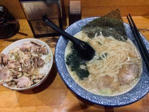 ラーメン蕾Standing
