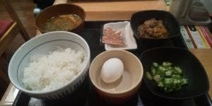 なか卯 泉岳寺前店