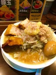 ガツ盛りラーメン みちる屋 松戸店