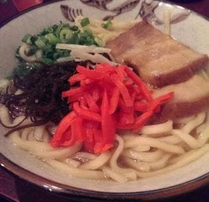 沖縄そば屋 うーまくー