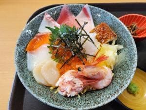 海み屋 新湊きっときと市場