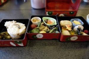 お食事処 ひな里 芹生