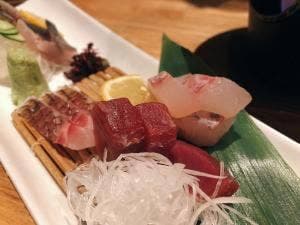 三重人 名駅店