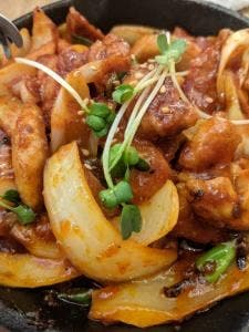 韓国料理 サムシセキ 白山店