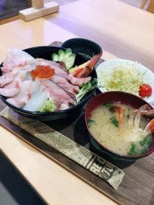 店屋町のでめきん