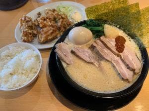 横浜家系ラーメン 一門家 フジグラン重信店