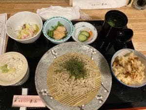 蕎麦らうんじ 東山