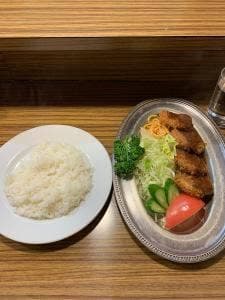 レストラン 中里